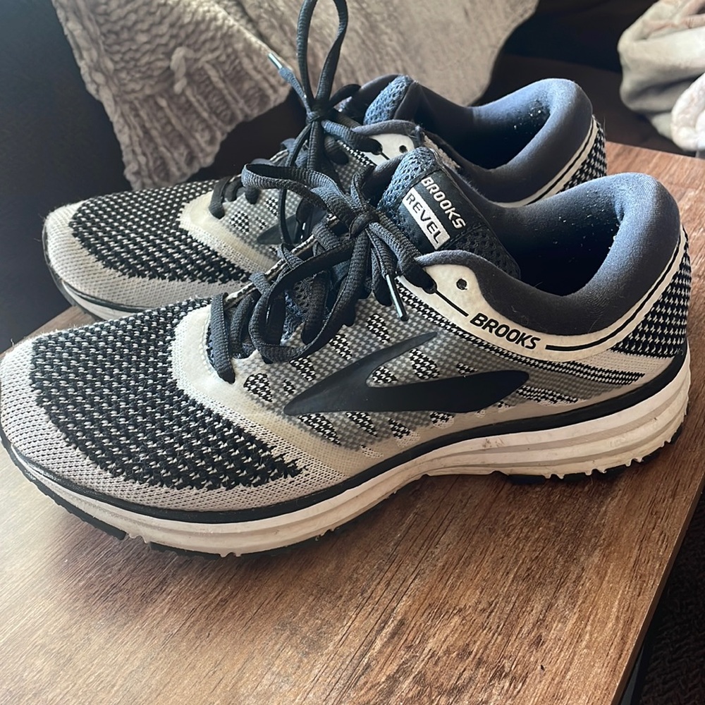 Brooks Revel 1